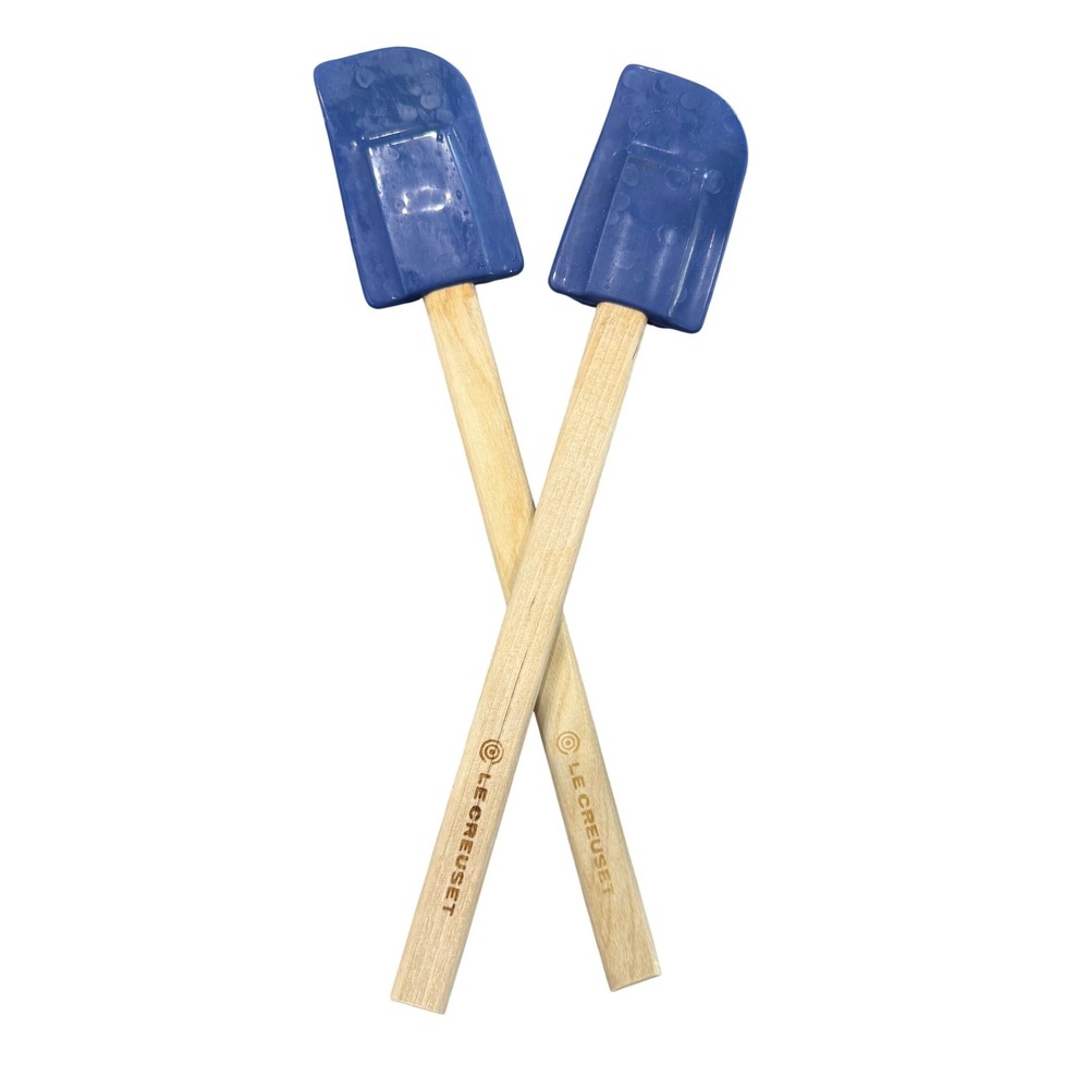 Le Creuset Blue Silicone Spatulas with Wood Handles Set of 2‎ Kitchen Tools